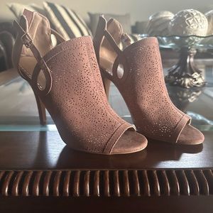 Pinky nude Lauren Conrad open toe heels